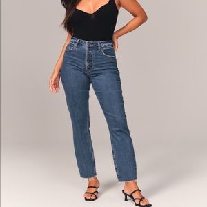 〰️ abercrombie high rise curve love mom jean
